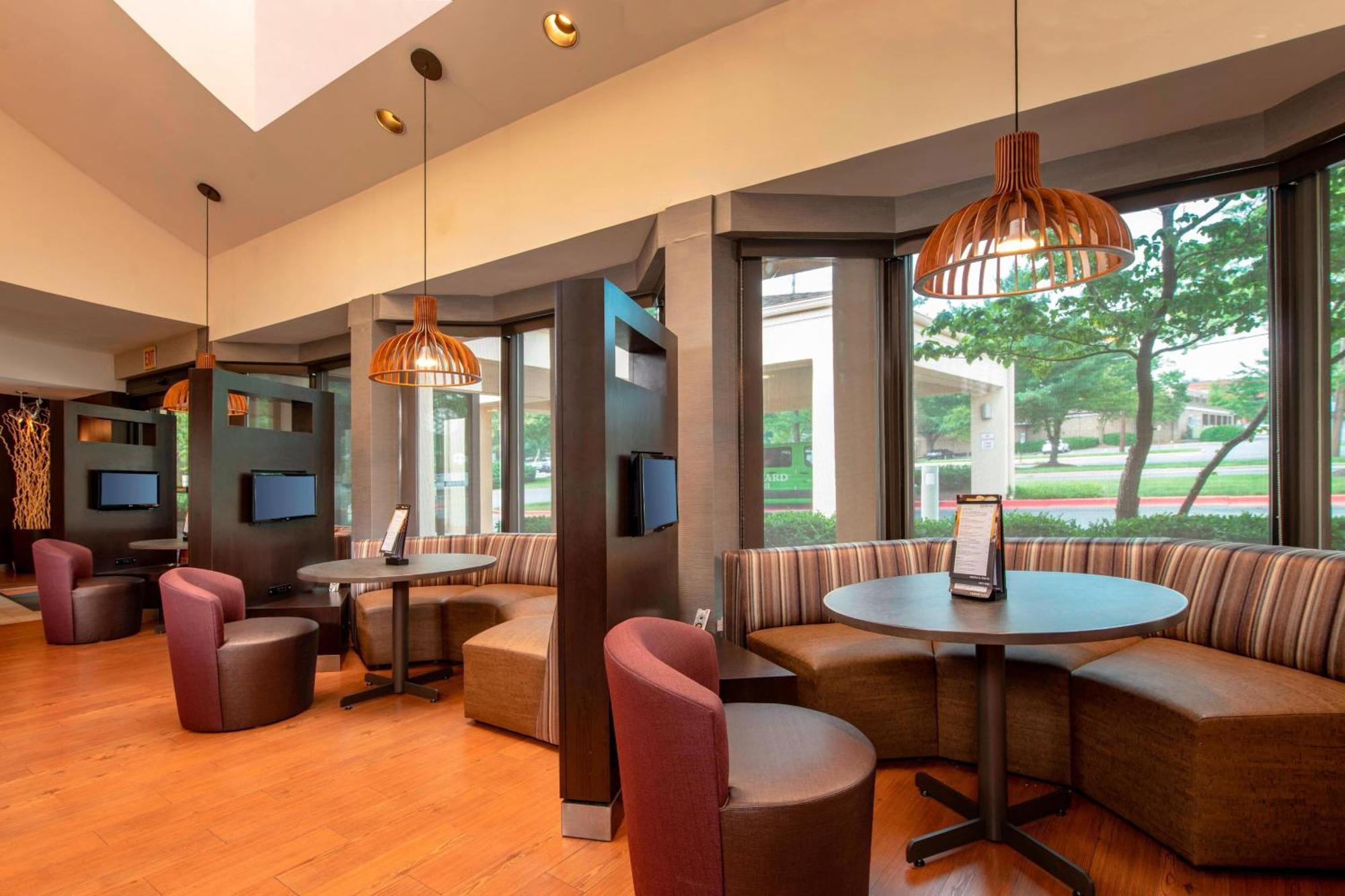 Courtyard By Marriott Rockville Bagian luar foto